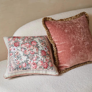 Housse de coussin à franges en velours blush